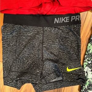 Nike pro shorts 4 pairs size small. All for $25